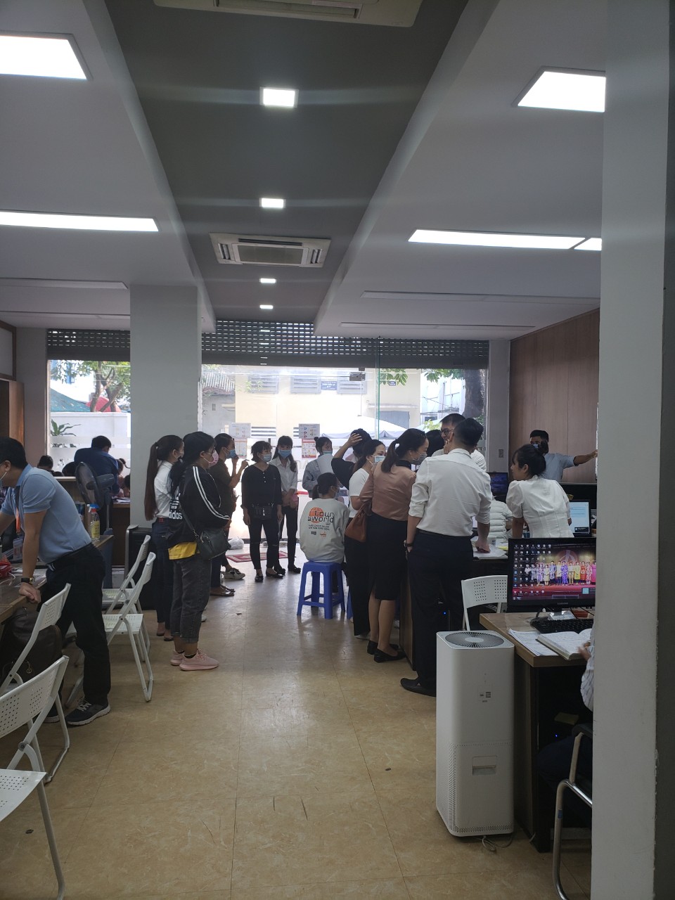 Hàng trăm người đăng kí thi tuyển Đài loan tại công ty Nhân Đạt -Kesa